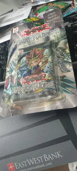 Yugioh - Metal Raiders - Blister Pack - 2002 - Sealed VINTAGE - MINOR CREASE - Image 1