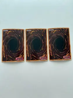 YUGIOH TREACHEROUS TRAP HOLE PGL3-EN036 1ST GOLD X3 NM - Image 2