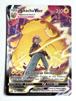 PIKACHU VMAX POKEMON CARD (LOST ORIGIN) VGC *2023 RARE SPANISH VERSION - Image 1