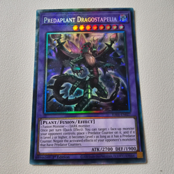 Predaplant Dragostapelia - RA01 - Collectors Rare - Yugioh EURO - Image 1