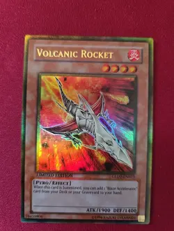 Yugioh Volcanic Rocket GLD2-EN023 Gold Rare Limited Edition NM - Image 1