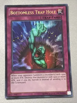 Yu-Gi-Oh! Bottomless Trap Hole LCYW-EN181 Yugi's World Unlimited Ultra Rare LP - Image 1
