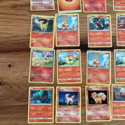 pokemon lot - 105 Fire Type Cards, 8 Foils! - Image 3