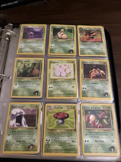 Binder full(200+) VINTAGE Pokemon Cards (various sets) mew,nine tails,promos LP - Image 3