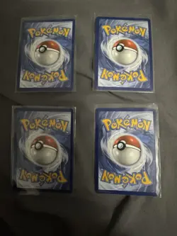 Destined Rivals four card lot- Orbeetle, Hyrdrapple, Moltres, and Clamperl! - Image 2