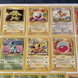29 Card NM to LP Pokemon Lot Base Set Fossil Jungle - Image 4
