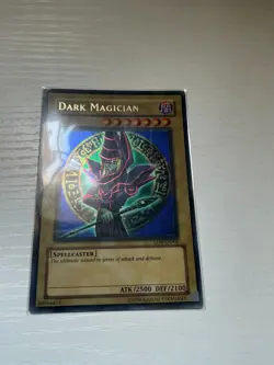 Yugioh Vintage Dark Magician LOB-EN005 Ultra Rare Unlimited Edition - Image 2