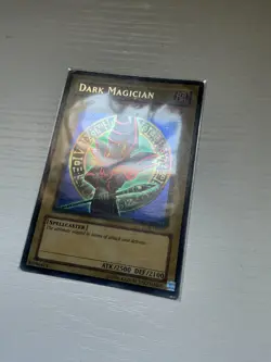Yugioh Vintage Dark Magician LOB-EN005 Ultra Rare Unlimited Edition - Image 3