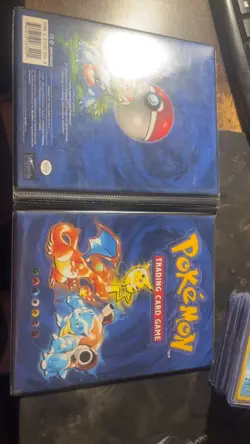 Pokemon vintage card binder - Damaged - Image 2