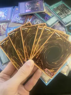 YuGiOh Card Bulk Lot Holos 200 Mixed Sets Mixed Rarities - Image 1