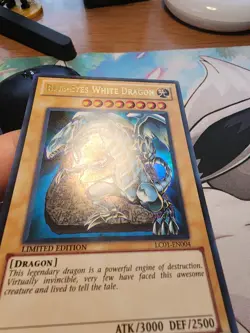 Yugioh Blue-Eyes White Dragon LC01-EN004 Ultra Rare NM- - Image 2