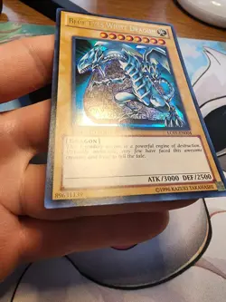 Yugioh Blue-Eyes White Dragon LC01-EN004 Ultra Rare NM- - Image 4