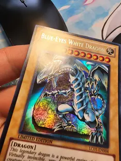 Yugioh Blue-Eyes White Dragon LC01-EN004 Ultra Rare NM- - Image 5