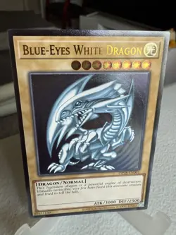 Blue-Eyes White Dragon OP28-EN001 OTS Tournament Pack 28 Unlimited Ultimate - Image 1