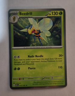 Beedrill Reverse Holo NM 015/165 Scarlet & Violet 151 Pokemon Card - Image 1