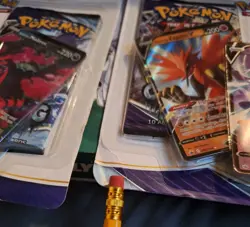 Pokemon Center Exclusive Chilling Reign ETB Bundle (CREASE ON BLISTER) PACKAGE) - Image 2