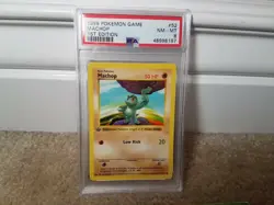 PSA 8 NM-MT 1999 POKEMON BASE SET 1ST EDITION MACHOP CARD 52/102, THICK STAMP - Image 1
