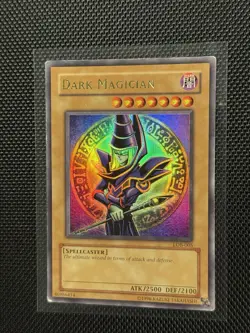 Yugioh | GLOSSY UNLIMITED | Dark Magician LOB-005 Ultra Rare Original - Image 2