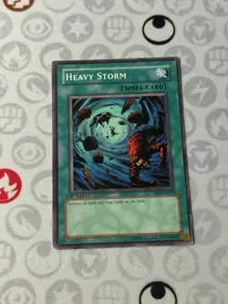 Heavy Storm - SD2-EN019 - Common (LP) - Yugioh - Image 1