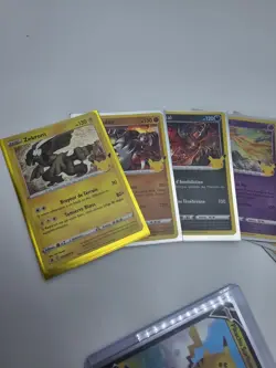 Lot Pokemon Celebrations - 14 Holos + Pikachu Surfeur V 🎉 - Image 2
