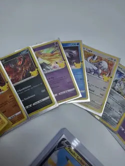 Lot Pokemon Celebrations - 14 Holos + Pikachu Surfeur V 🎉 - Image 3