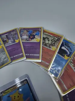 Lot Pokemon Celebrations - 14 Holos + Pikachu Surfeur V 🎉 - Image 5