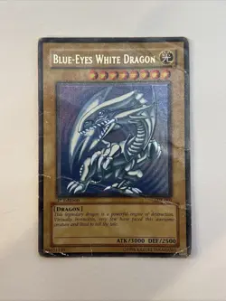 Yu-Gi-Oh! 2002 Blue Eyes White Dragon Heavily Played SDK-001 1st Edition - Image 1