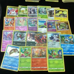 2.5kg+ Bulk Lot Assorted Pokemon TCG Cards w/Folders (2D) MO#8767 - Image 4