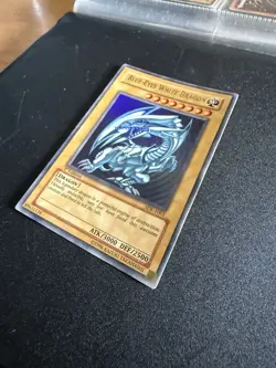 Yu-Gi-Oh TCG Blue-Eyes White Dragon 1st Edition Ultra Rare Card SDK-E001 - Image 2