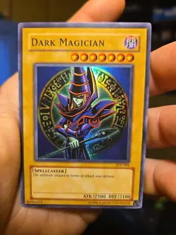 Yu-Gi-Oh Dark Magician 1996 Limited Edition Super Rare Holo Card SYE-001 NM - Image 1