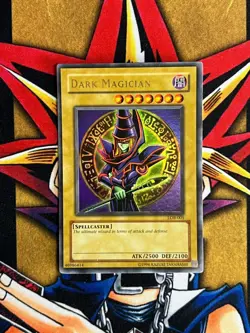 LOB-005 Dark Magician Ultra Rare Original 2002 NA Print NM Yugioh Card - Image 1