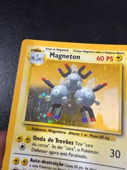 Pokemon WOTC 1999 Base Set French Magneton Rare Holo Vintage Pokemon Card - Image 2