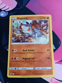 Regirock 089/185 Holo Vivid Voltage Sword And Shield Pokemon TCG - Image 1