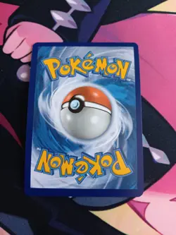 Electrode 046/185 Holo Vivid Voltage Sword And Shield Pokemon TCG - Image 2