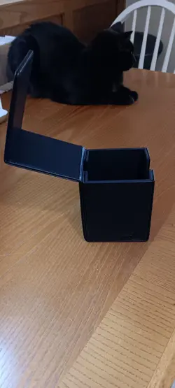 Ultra PRO Deck Box Alcove Leather Flip Card 100Cards Deck Box (Cat not included) - Image 5