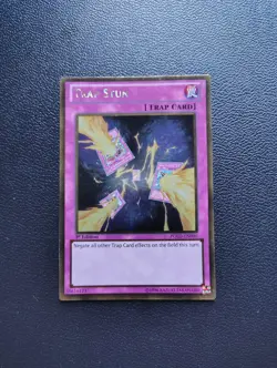 Yu-Gi-Oh - Trap Stun - PGLD-EN090 - Image 1