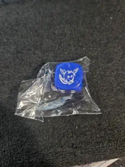 YuGiOh! Legendary Duelist Season 3 Dice- Winged Kuriboh Rare Opaque Blue - Image 1