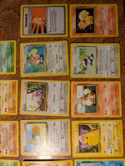 Lot Of 20 Vintage Base Set Pokemon Cards - Image 4