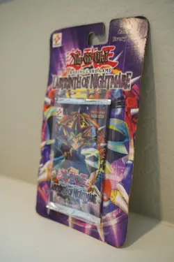 2002 Yugioh LON 1st Edition Labyrinth of Nightmare Blister Pack Sealed TCG - Image 2