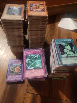 Vintage 1990's Massive Yu-Gi-Oh! Card Lot [500 Magic] [1200 Monster] [400 Trap] - Image 1