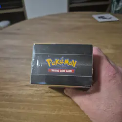 Pokemon Sword & Shield Evolving Skies Build & Battle PreRelease Kit Sealed TCG - Image 2