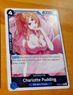 ONE PIECE ENGLISH CARD RARE HOLO GAME CARTE CHARLOTTE OP06-047 EN JCC MINT - Image 1