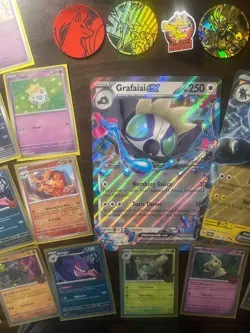 Huge NM or better Pokemon card lot includes holos, jumbo cards, tokens, pin ETC. - Image 3