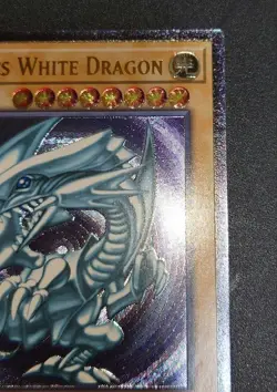 Yugioh English North American Blue-Eyes White Dragon Ultimate Rare OP28-EN001 - Image 3