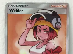 2019 Pokemon Card Trainer Welder 214/214 Unbroken Bonds Holo Full Art Ultra RARE - Image 4