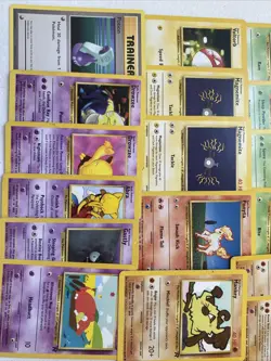 Pokemon Lot Of 25 Vintage Cards, MP+ Unlimited. - Image 3