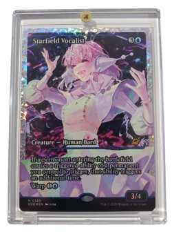 Starfield Vocalist - Showcase Fracture Foil - English - NR MT/MINT - M #0385 MtG - Image 1
