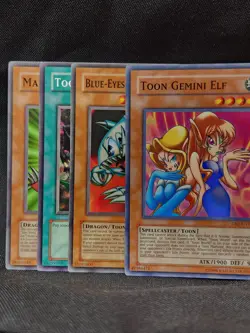 Yugioh - Toon Gemini Elf DB2-EN119 - Blue Eyes SDP-020 - DB1-EN038 - World - Image 1
