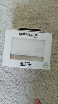 Ultimate Guard Sidewinder 80+ Deck Case Xenoskin Mono Color WHITE Magnet Close - Image 1