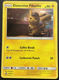 Detective Pikachu SM190 Detective Pikachu Holo MP Pokemon 2019 - Image 1